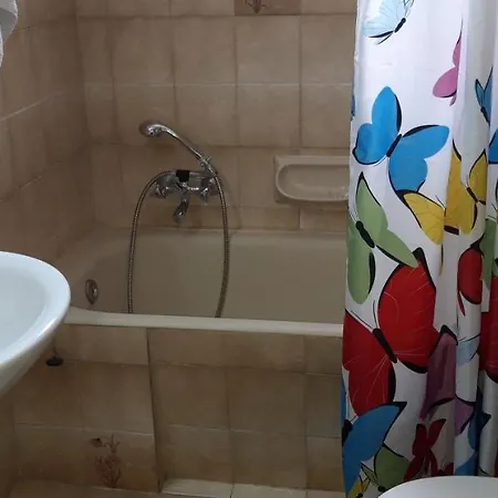 Panos House * Kiáton