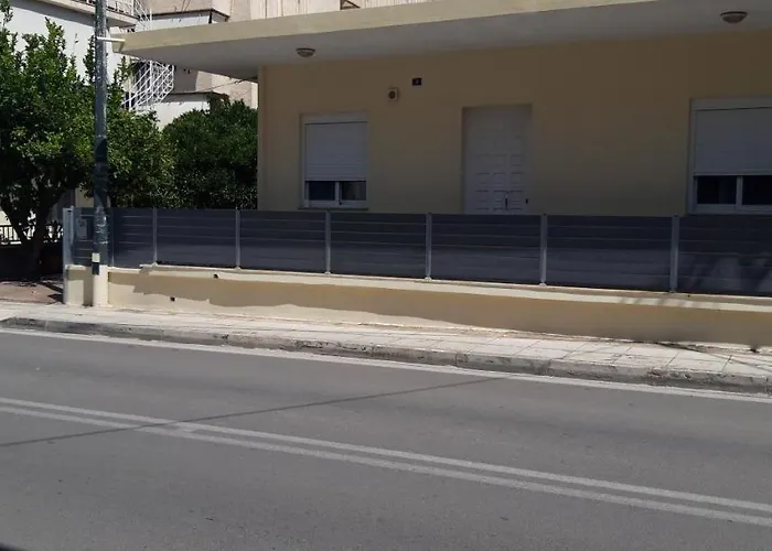 Panos House Apartman